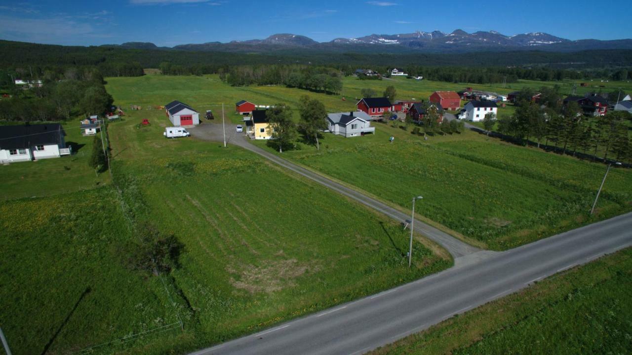 1 Room In The Yellow House, Close To Airport & Lofoten Evenskjer Εξωτερικό φωτογραφία